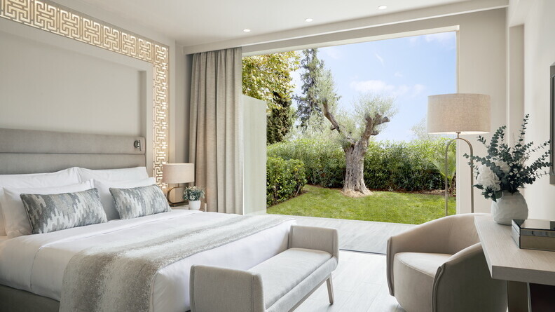 One Bedroom Suite Private Garden